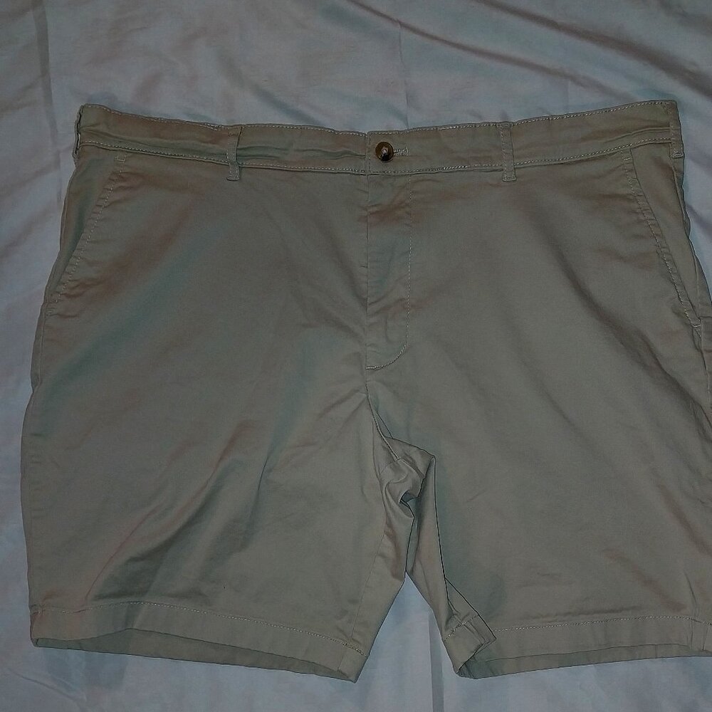 Izod Men's Shorts Khaki Size 41
